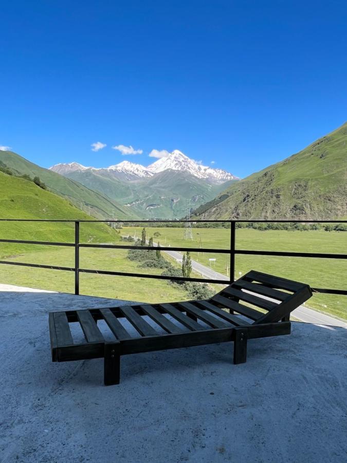Gzaze Apartamento Kazbegi Exterior foto