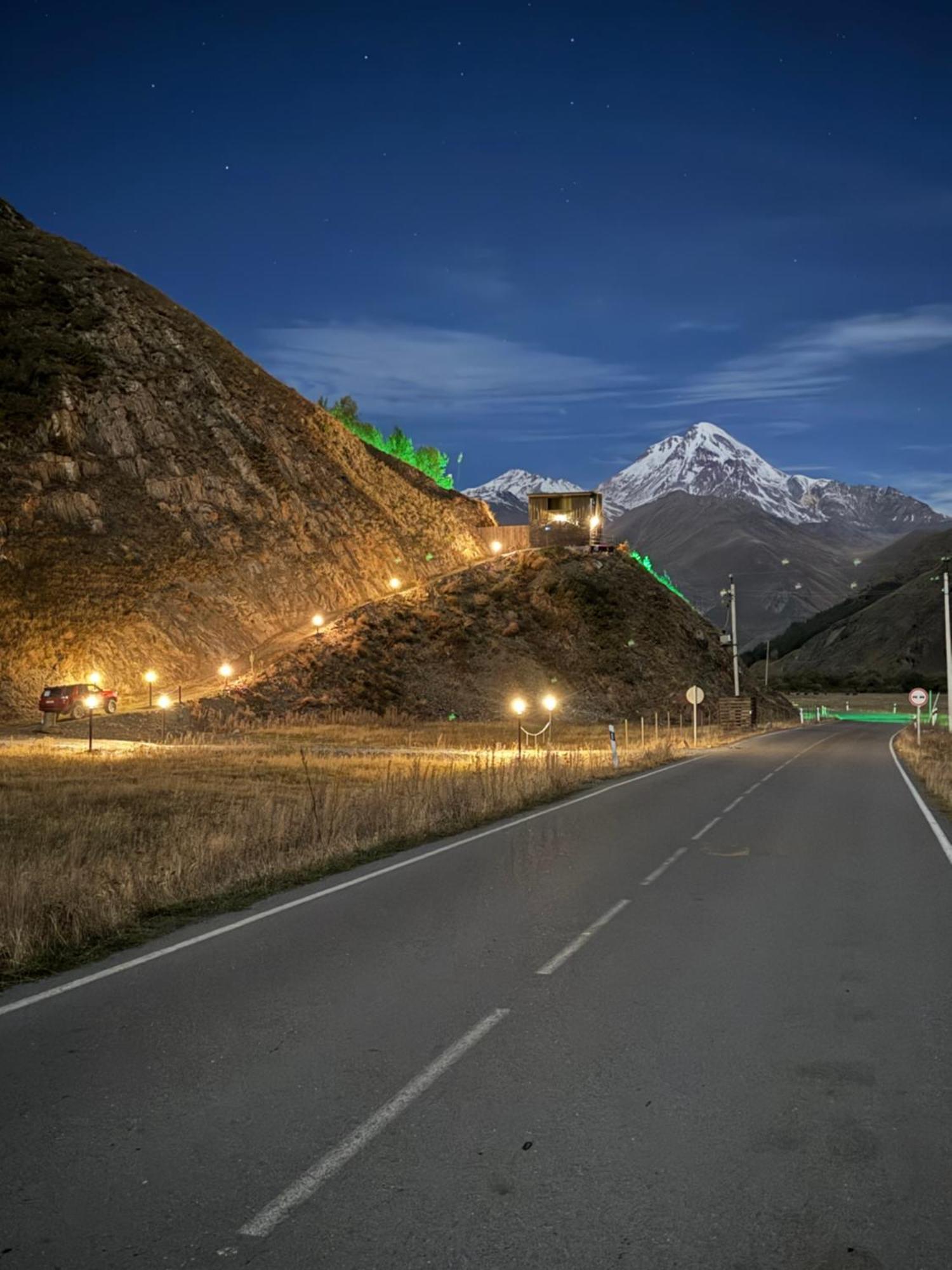 Gzaze Apartamento Kazbegi Exterior foto