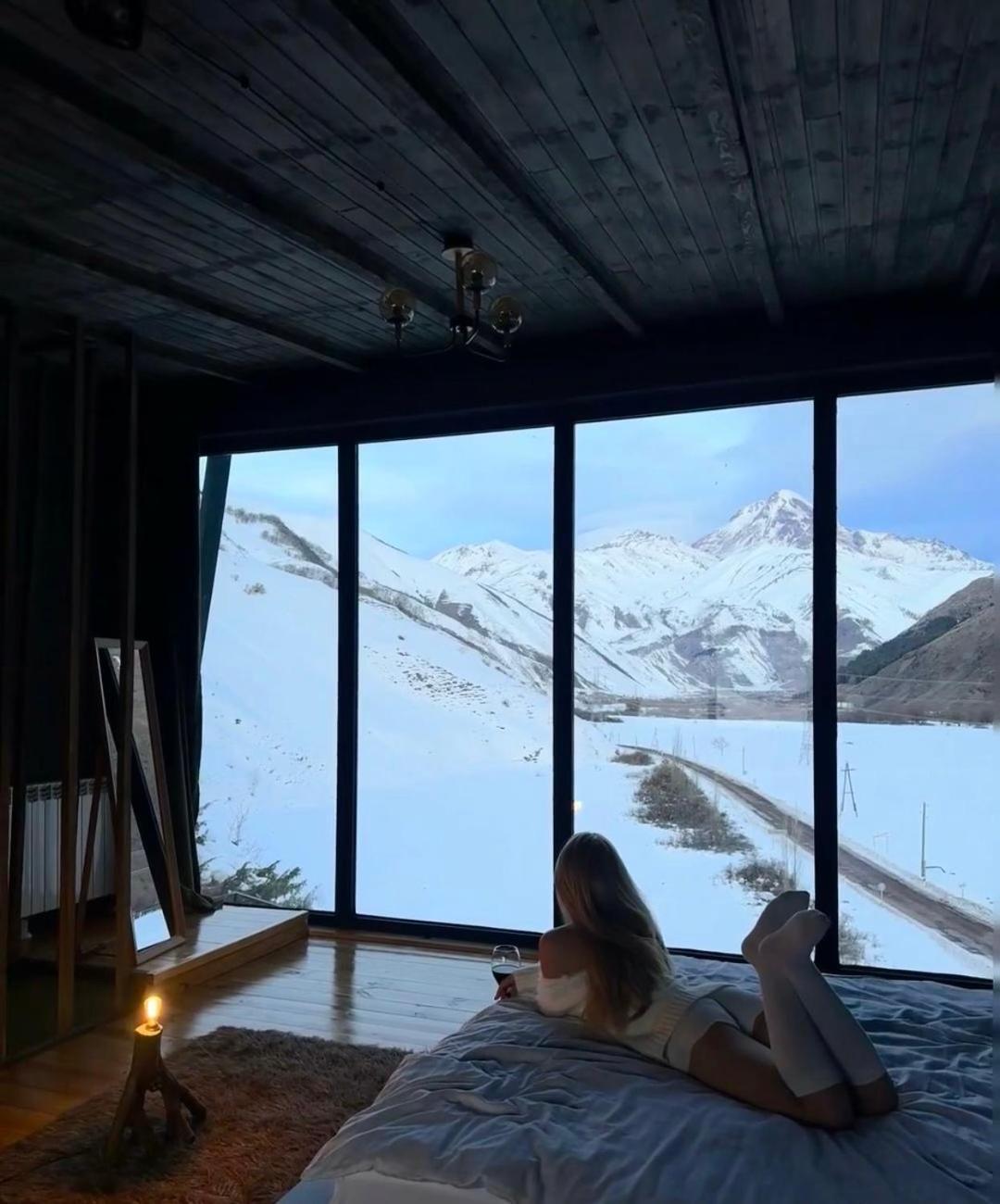 Gzaze Apartamento Kazbegi Exterior foto